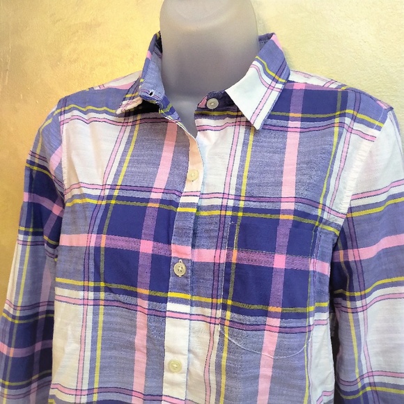 Old Navy Classic Shirt EUC S - Picture 2 of 5